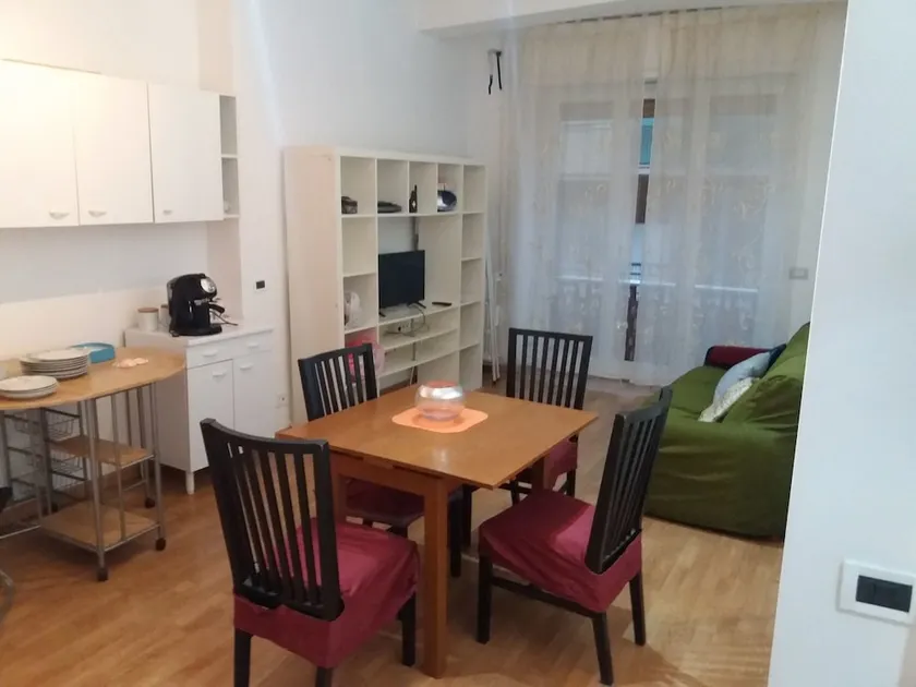 Home Alessandro - Image 1