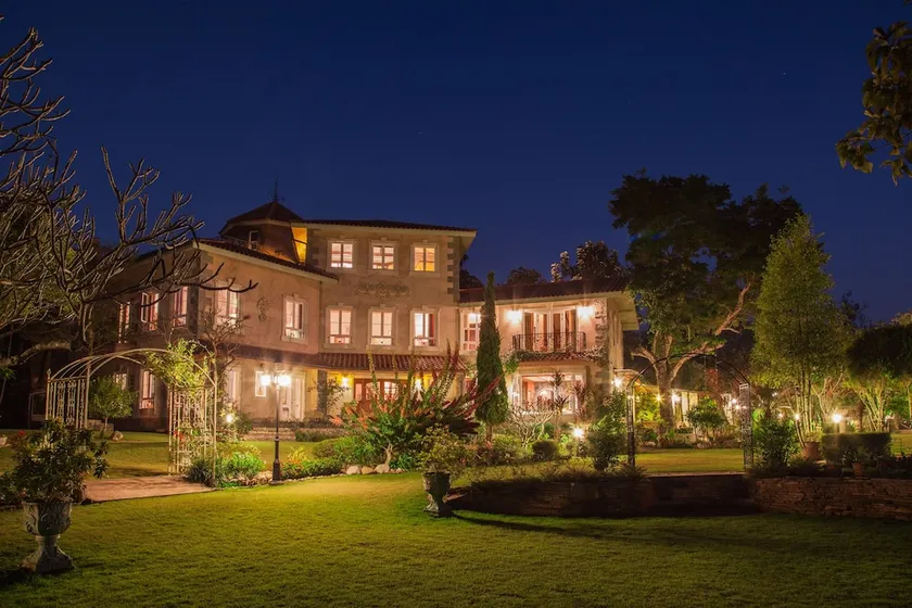 The Heritage House & Garden - Image 1