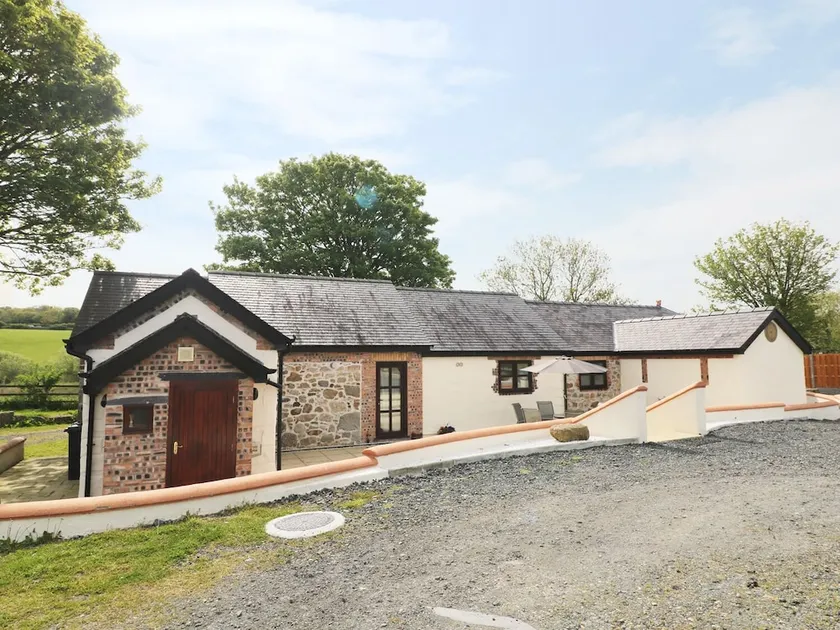 Penrhyn Bach - Image 1