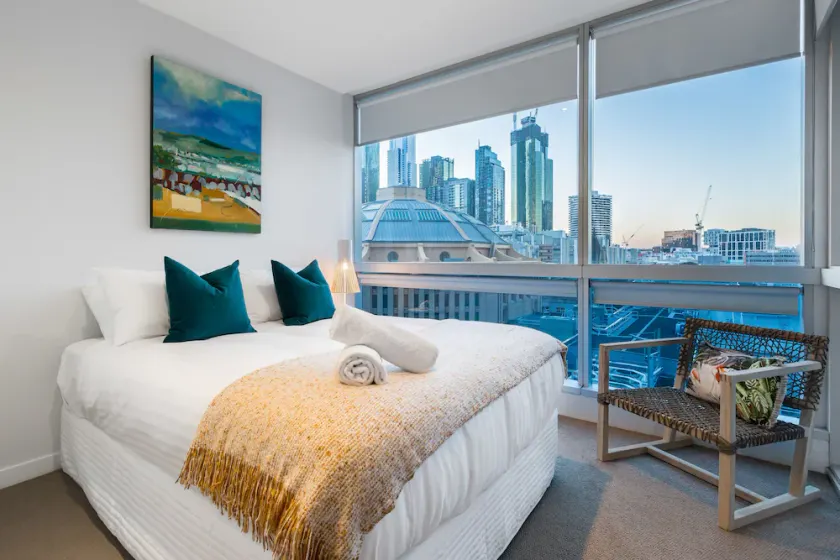 Auguste 2 BDR Melbourne Apartment - Image 1