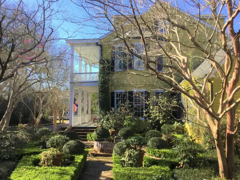 GardenSong Guest House - Image 1