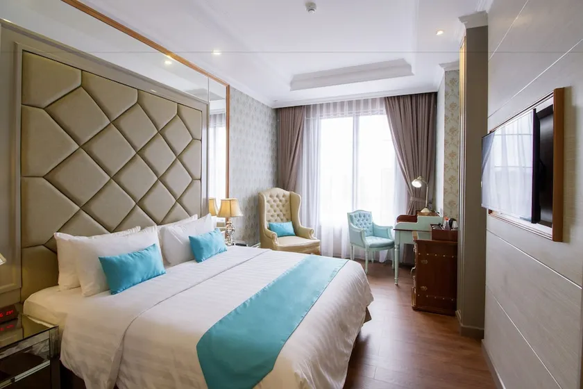 Park View Hotel - Image 1
