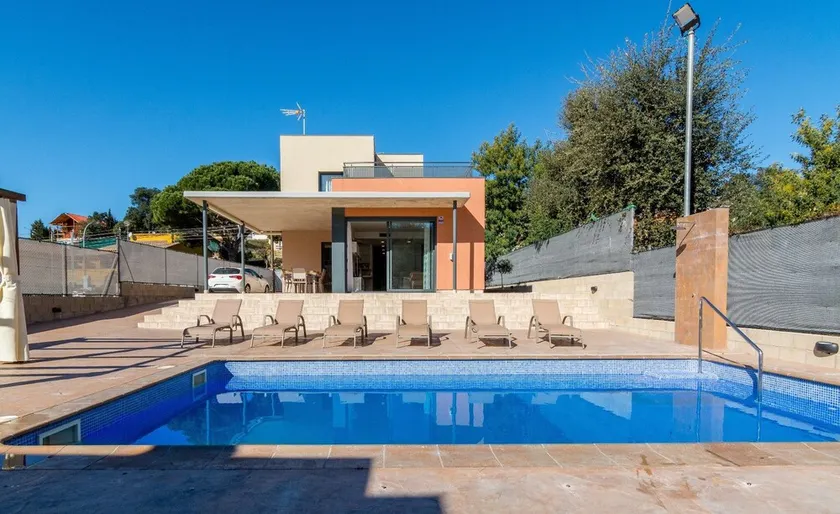 HomeHolidaysRentals Diamond - Costa Barcelona - Image 1