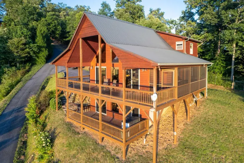 NFL Sunday Ticket - The Blue Ridge Mountain Top Cabin - Image 1