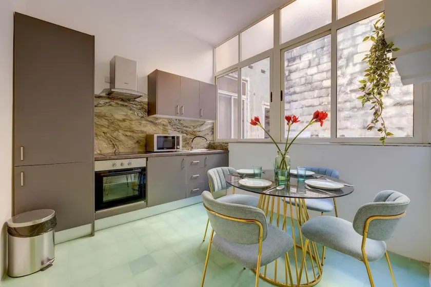 Modern Apartment Close to Valletta - Image 1