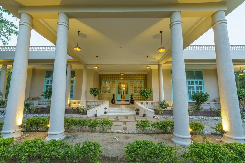 Vacation Inn Dewan Palace - Image 1