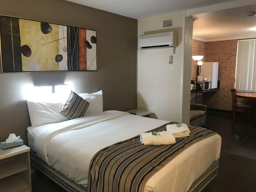 Riverview Motor Inn - Image 1