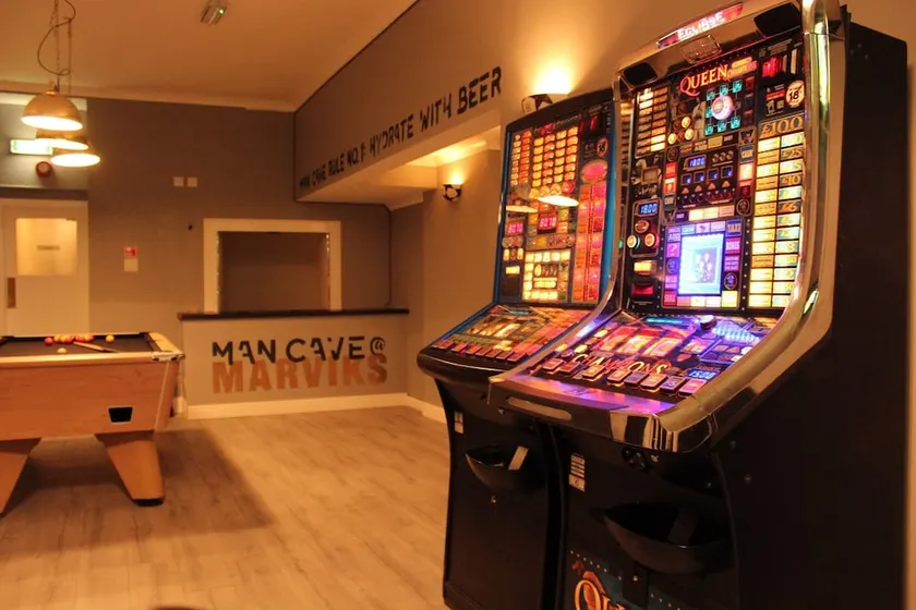 Marviks - Image 1