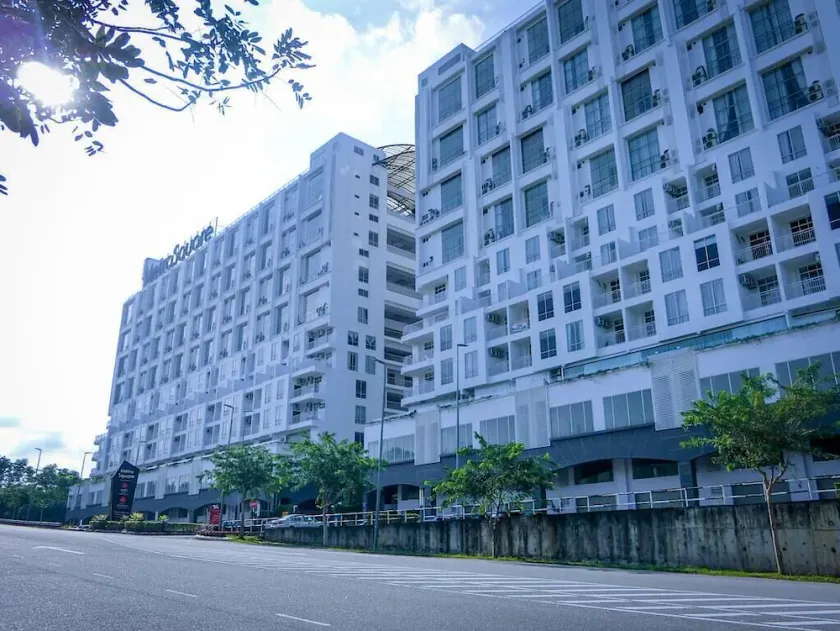 Gloria Swiss Apartment - Image 1