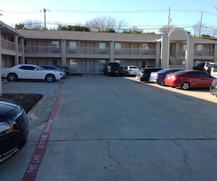 Heights Inn - Image 1