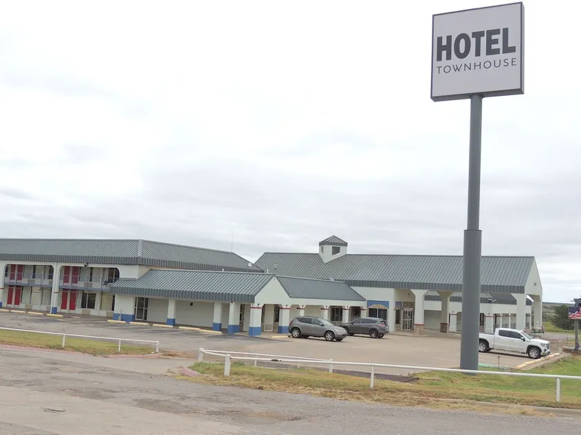 Hotel Townhouse - Image 1