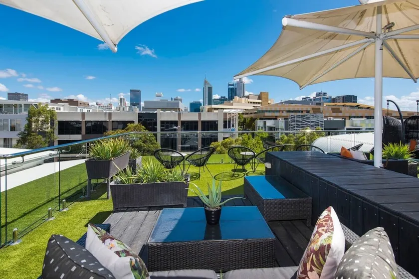 Modern Room With Rooftop Terrace Located Centrally - Image 1
