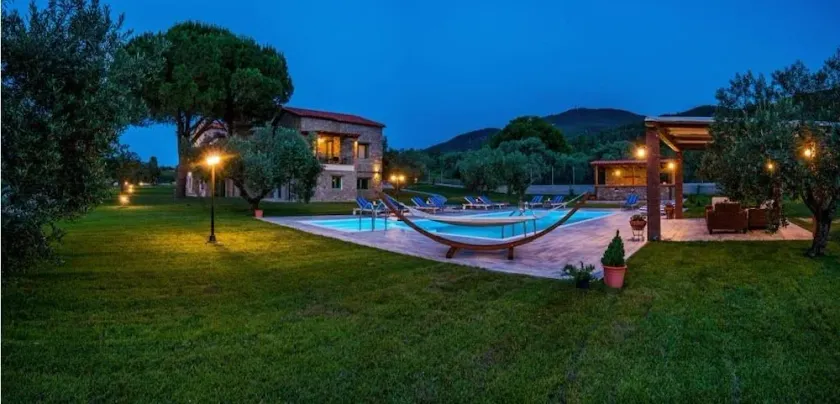 Mediterraneo Luxury Suites Halkidiki - Image 1