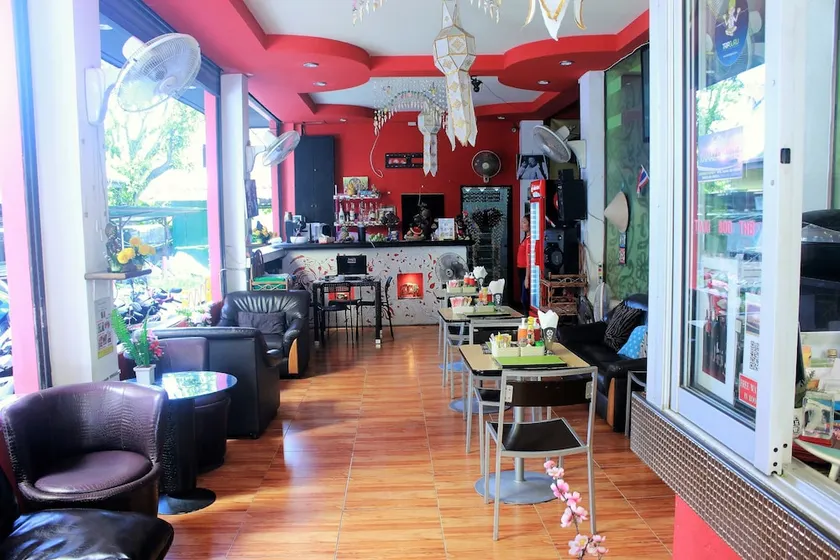 Ramaz Hotel - Image 1