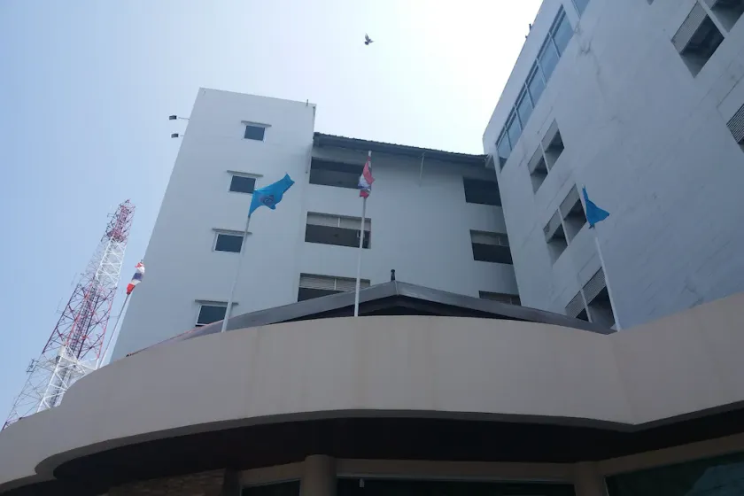 Grand Leo Hotel - Image 1