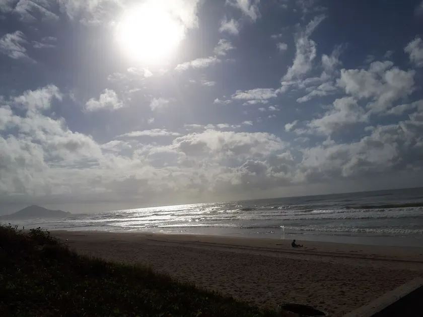 Casa de Família na Praia - Image 1