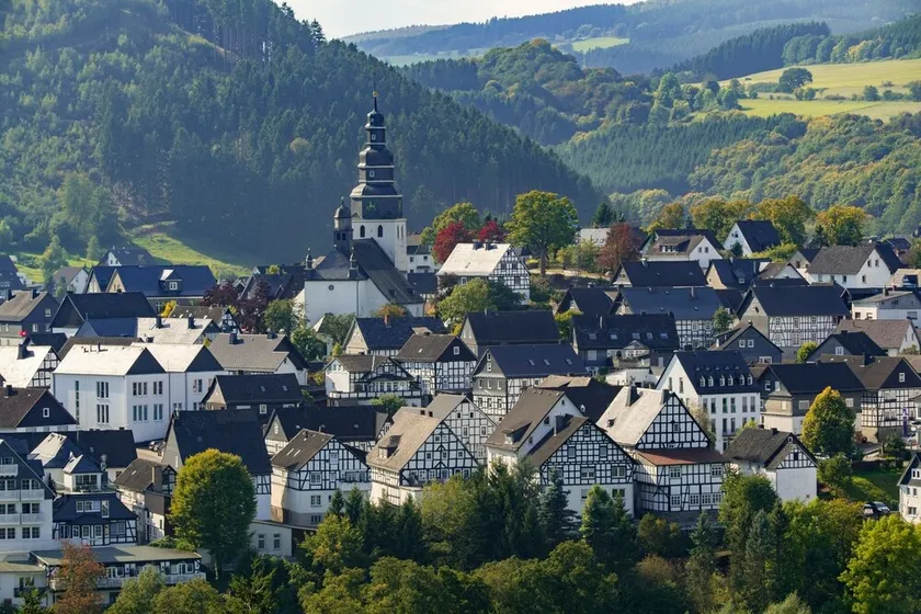 Beautiful 8 Bed Apartment in Hallenberg - Image 1