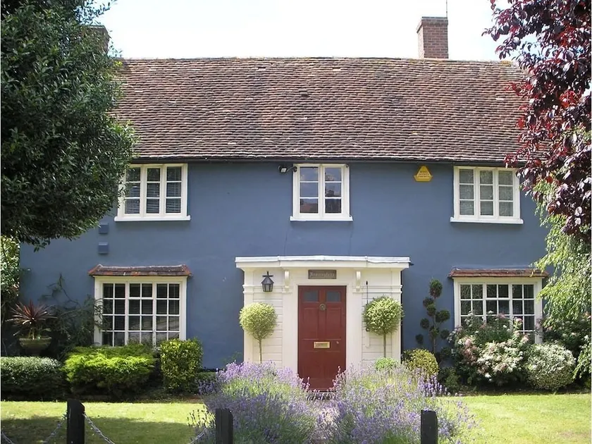 Bonningtons Stansted B&B - Image 1