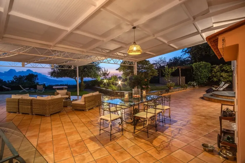 The Lookout Exclusive Garden Villa With Capri Views - Image 1