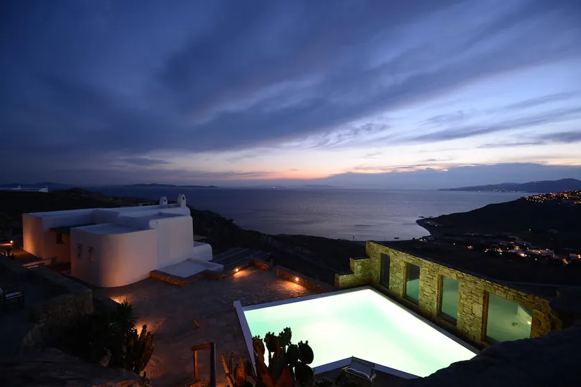 Villa Topaz - Image 1