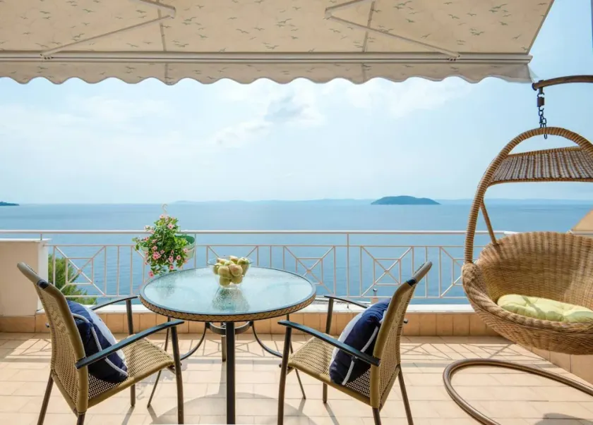 Pentahouse, sea View, in Neos Marmaras, Greece - Image 1