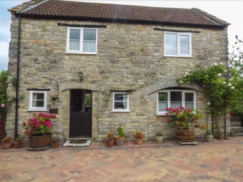 Coach House - Image 1
