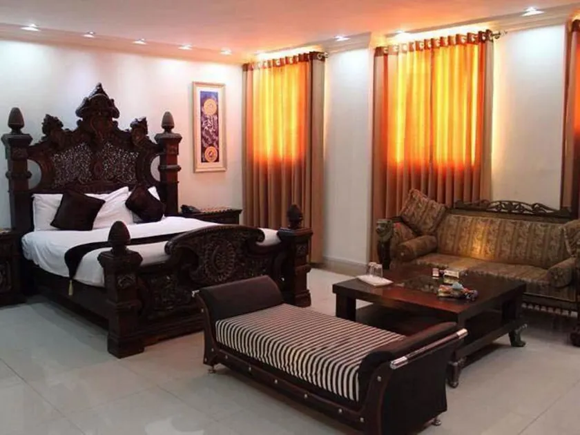 British Hotel Johar Town Lhr - Image 1