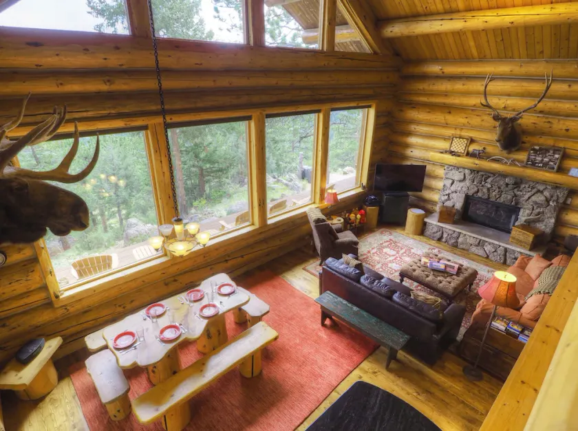 Mounticello Log Cabin - 4 Br Home - Image 1