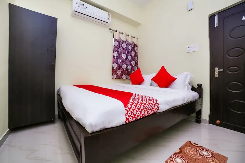 City Lodge By OYO Rooms - Image 1