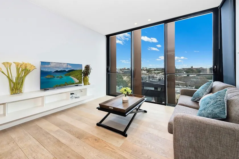 Manhattan style apartment in Central Sydney - Image 1