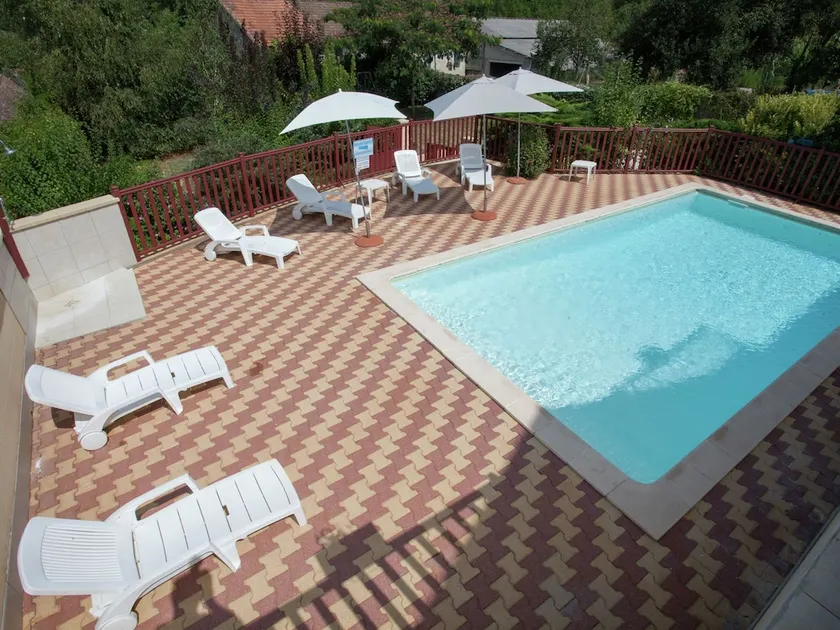 Holiday home right on the river bank with private swimming pool in Saint-Julien-de-Lampon - Image 1