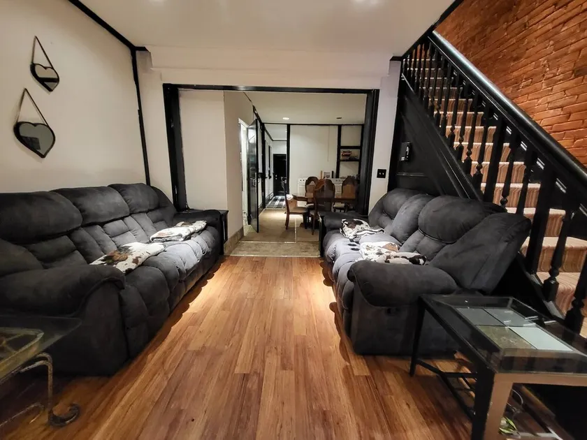 Sweet 3 Bedroom 15 Bath Home Near Philadelphia - Image 1