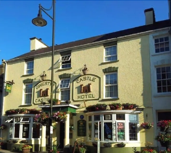 The Castle Hotel - Image 1