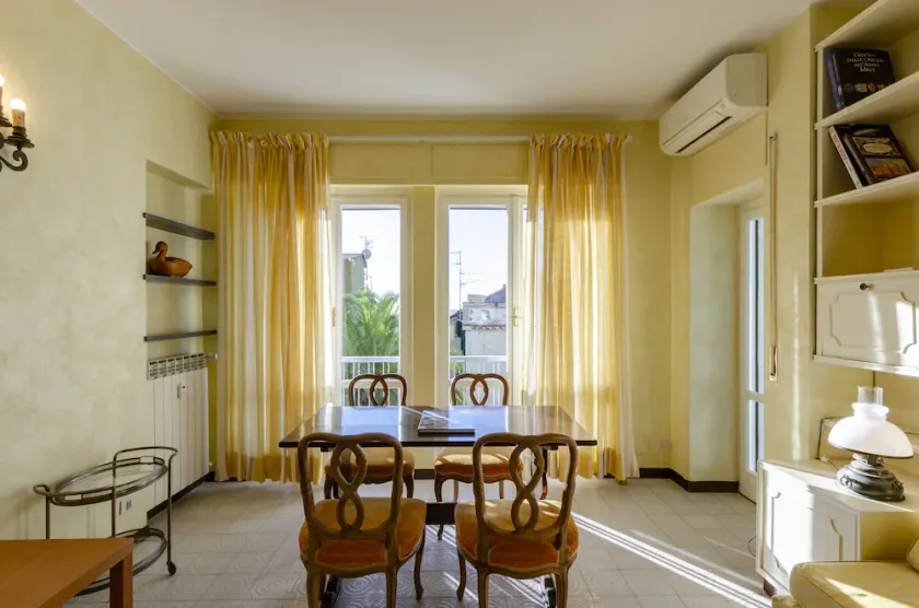 JOIVY Light Flat for 5 in the Heart of Bogliasco - Image 1