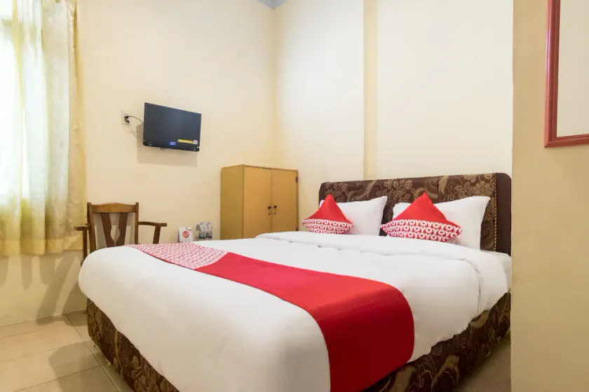 Nia Mandiri by OYO Rooms - Image 1