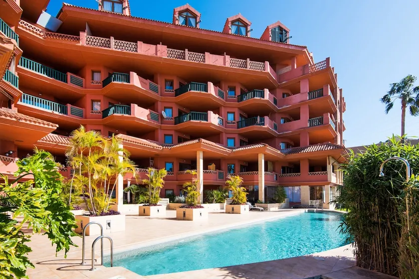 Rentandhomes Altos del Higueron Sea View - Image 1