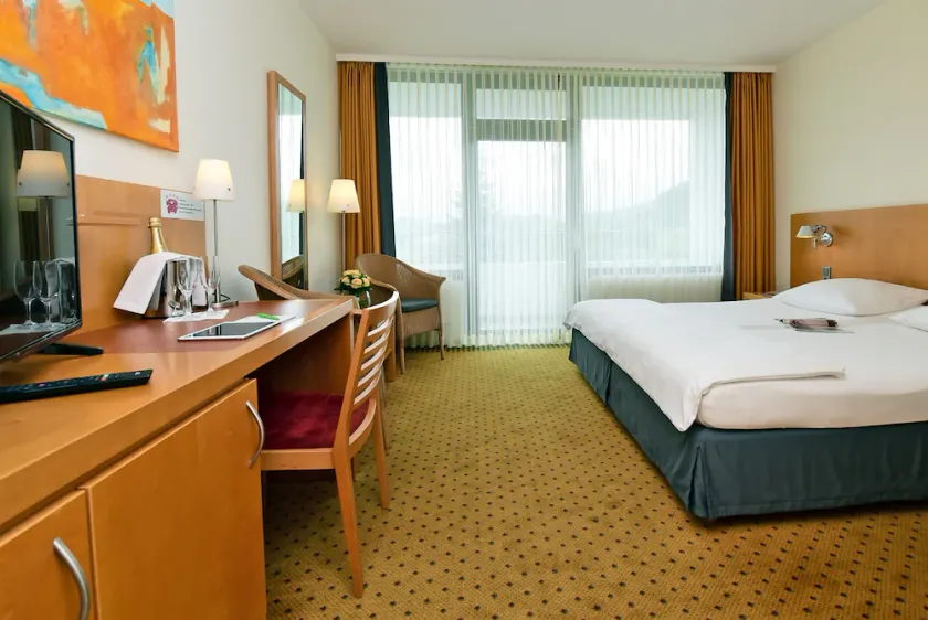 Hotel am Kurpark - Image 1