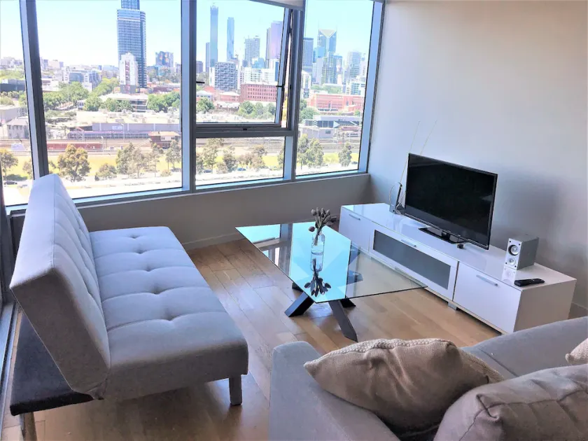 ReadySet Apartments on Central Pier - Image 1