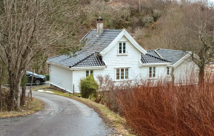 Stunning Home in Blomsterdalen With 3 Bedrooms and Wifi - Image 1