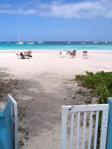 Nautilus Beach Apartments - Image 1