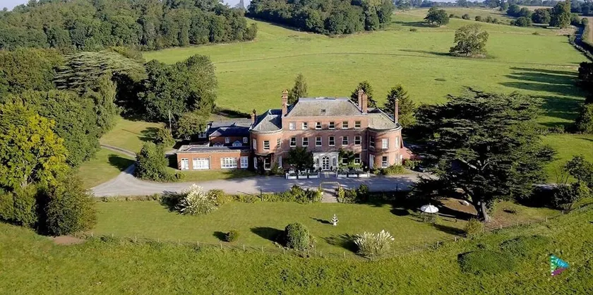 Longworth Hall Hotel - Image 1