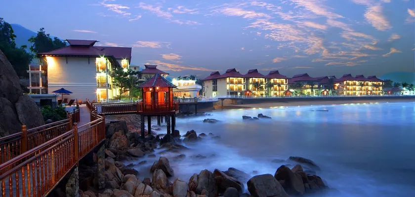 Royal Hotel & Healthcare Resort - Image 1