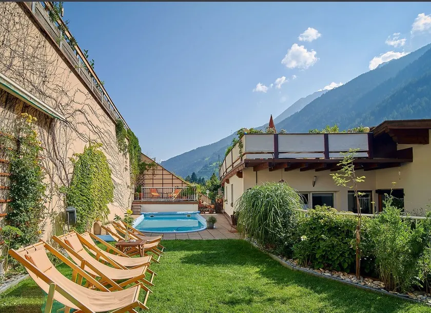 Aparthotel Fortuna - Image 1