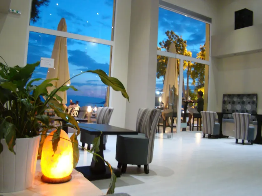 Maravellia Art hotel - Image 1