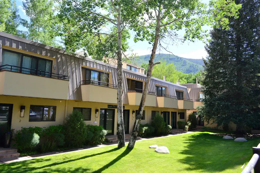 Aspen Townhouse East - Image 1
