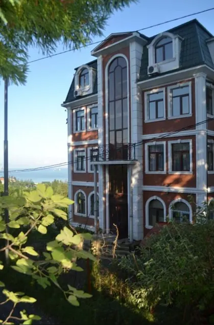 Sunny Hotel Batumi - Image 1