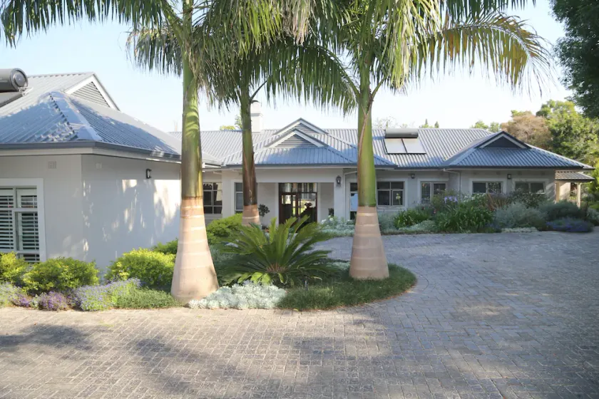 Kingsmead Guest House - Image 1