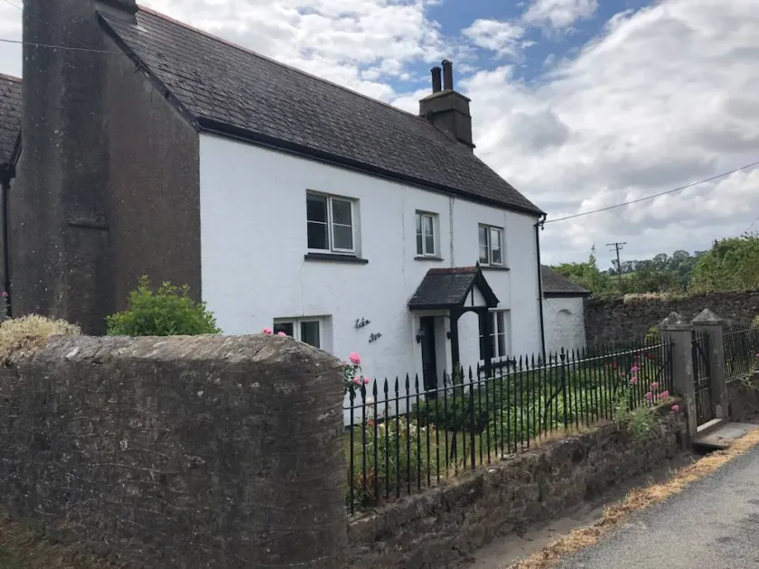 Characteristic 5-bed House on the Edge of Dartmoor - Image 1