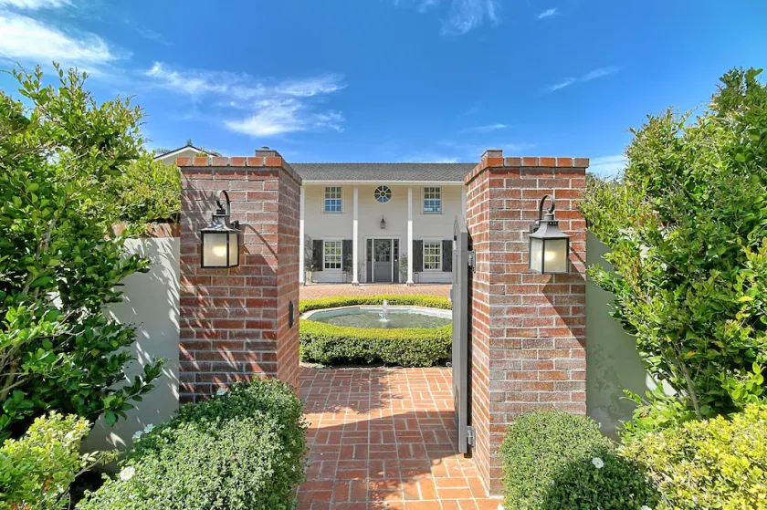 Montecito Luxe Home "location, Location, Location!!" 4 Bedroom Residence by Redawning - Image 1