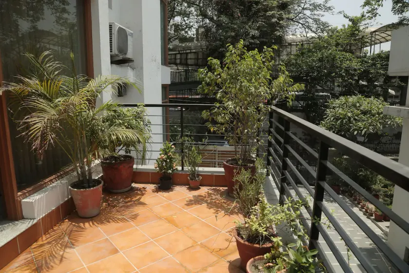 Apartment 18 - Image 1